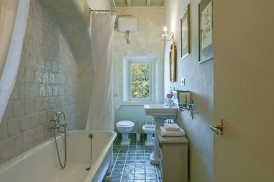 Luxury Villa Photo #33