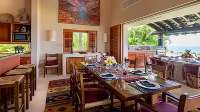 Luxury Villa Photo #10