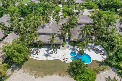 Luxury Villa Photo #4