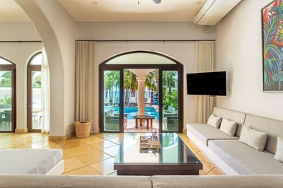 Luxury Villa Photo #47