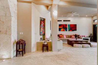 Luxury Villa Photo #17