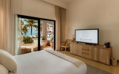 Luxury Villa Photo #23