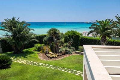 Luxury Villa Photo #6