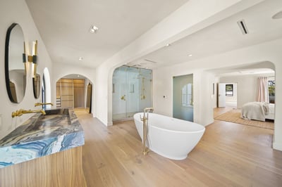 Luxury Villa Photo #27