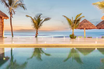 Luxury Villa Photo #4