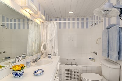 Luxury Villa Photo #27