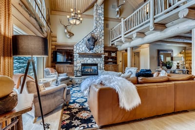 Luxury Villa Photo #4