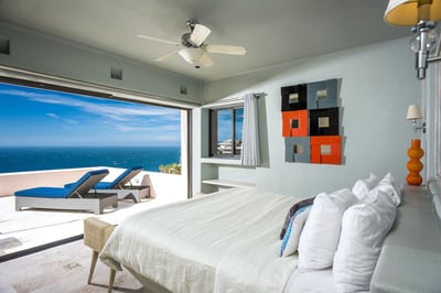 Luxury Villa Photo #15