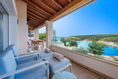 Luxury Villa Photo #8