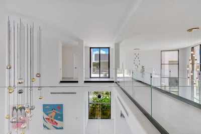 Luxury Villa Photo #35