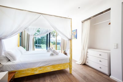 Luxury Villa Photo #31