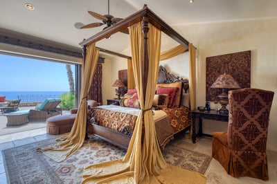 Luxury Villa Photo #47