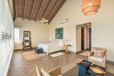 Luxury Villa Photo #50