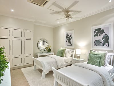Luxury Villa Photo #12
