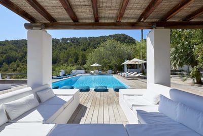 Luxury Villa Photo #3