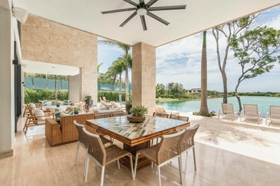 Luxury Villa Photo #5
