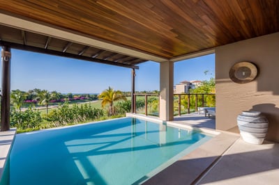 Luxury Villa Photo #4