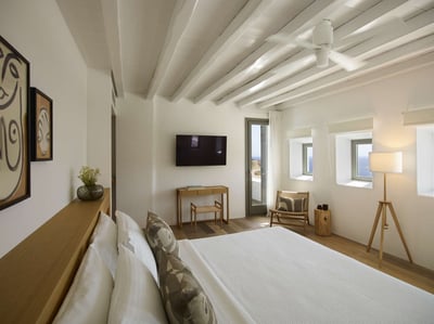 Luxury Villa Photo #20