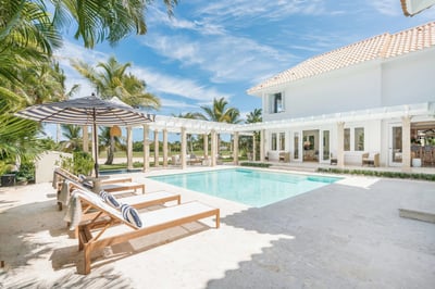 Luxury Villa Photo #4