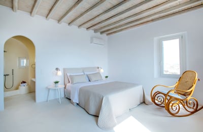 Luxury Villa Photo #19