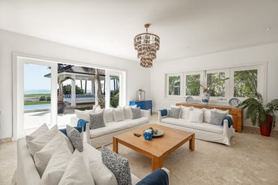 Luxury Villa Photo #21