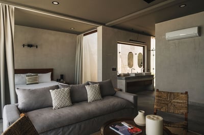 Luxury Villa Photo #33