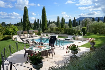 Luxury Villa Photo #4