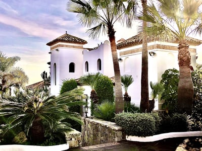 Luxury Villa Photo #31
