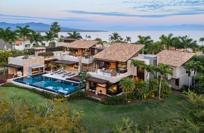 Luxury Villa Photo #2