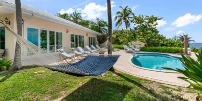 Luxury Villa Photo #4
