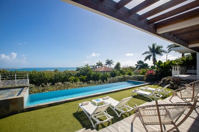 Luxury Villa Photo #6