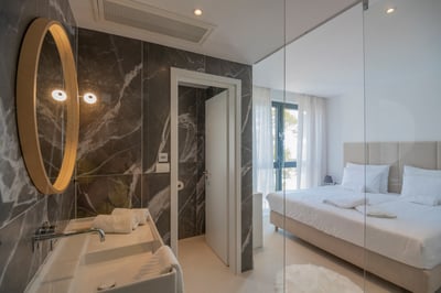 Luxury Villa Photo #52