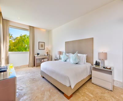 Luxury Villa Photo #42