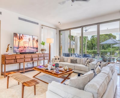 Luxury Villa Photo #12