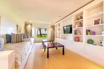 Luxury Villa Photo #26
