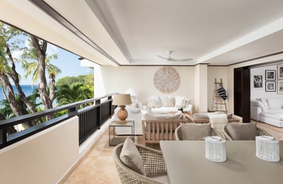 Luxury Villa Photo #3