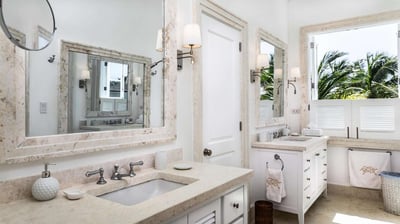Luxury Villa Photo #25