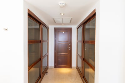 Luxury Villa Photo #27