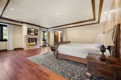Luxury Villa Photo #32
