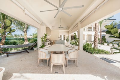 Luxury Villa Photo #15
