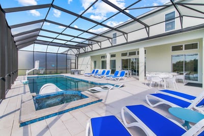 Luxury Villa Photo #4