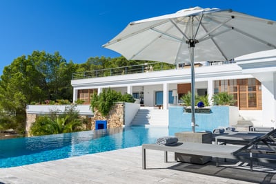 Luxury Villa Photo #2
