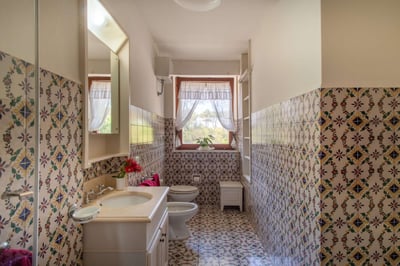 Luxury Villa Photo #59