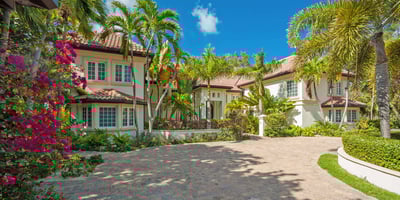 Luxury Villa Photo #5