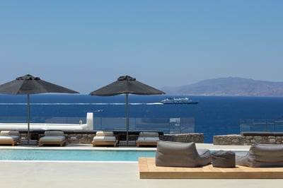 Luxury Villa Photo #15