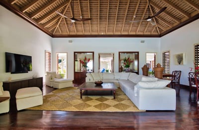 Luxury Villa Photo #13