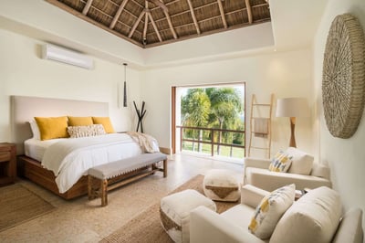 Luxury Villa Photo #24