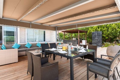 Luxury Villa Photo #16