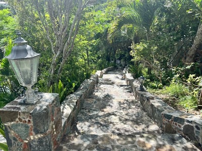 Luxury Villa Photo #10