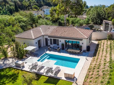 Luxury Villa Photo #3